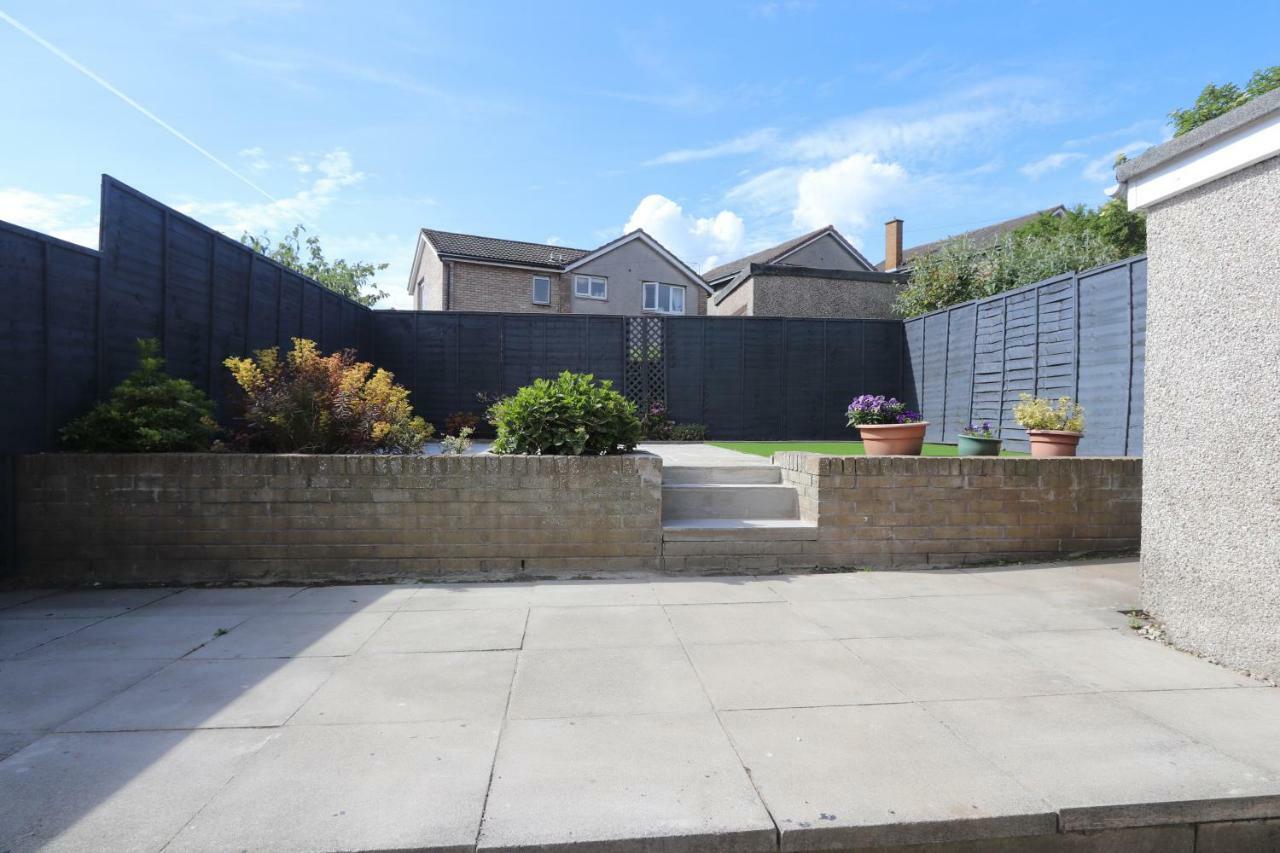 Dunfermline - Luxury 3 Bedroom 2 Bathroom Detached House With Garden Eksteriør billede