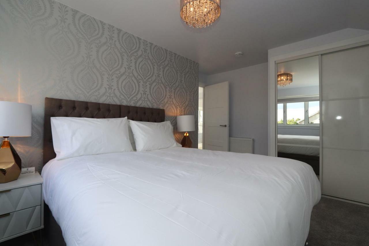 Dunfermline - Luxury 3 Bedroom 2 Bathroom Detached House With Garden Eksteriør billede