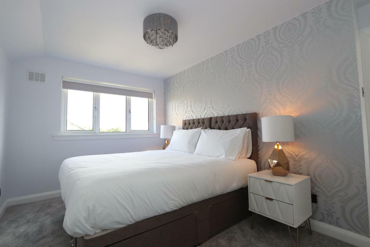 Dunfermline - Luxury 3 Bedroom 2 Bathroom Detached House With Garden Eksteriør billede
