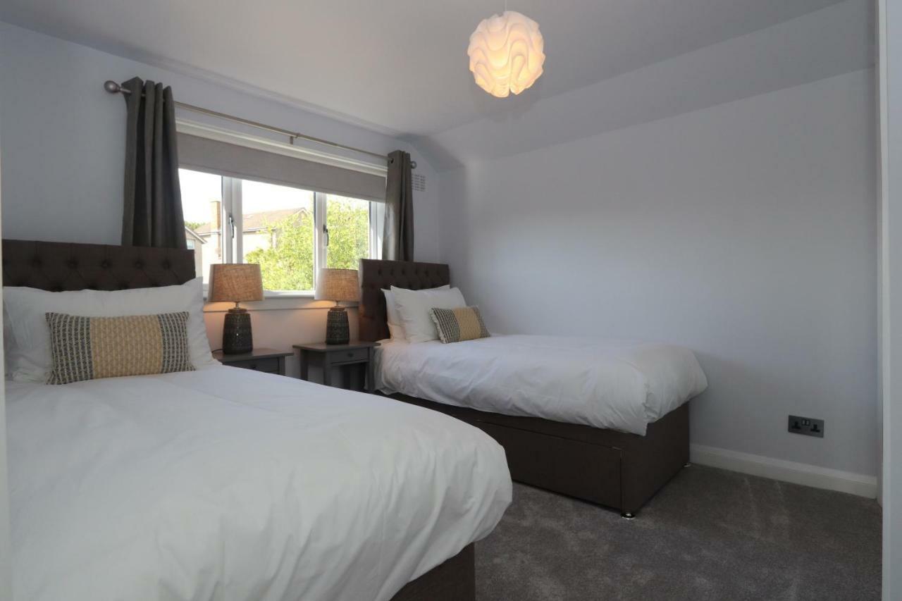 Dunfermline - Luxury 3 Bedroom 2 Bathroom Detached House With Garden Eksteriør billede
