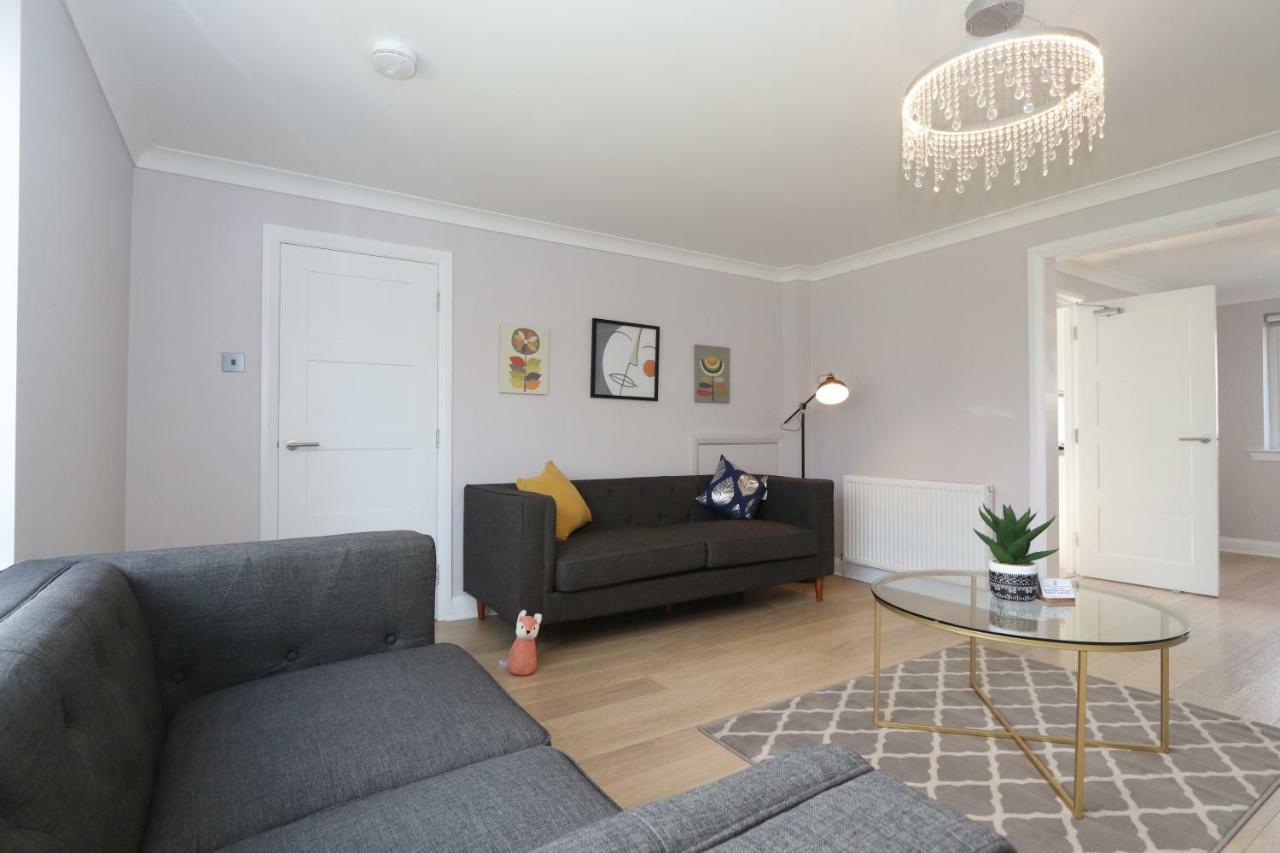 Dunfermline - Luxury 3 Bedroom 2 Bathroom Detached House With Garden Eksteriør billede